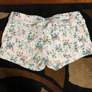 H&M floral shorts